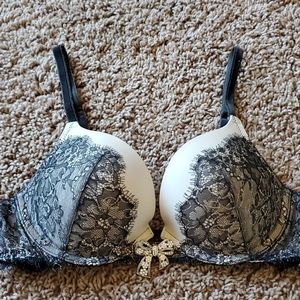 Victoria's Secret pushup bra